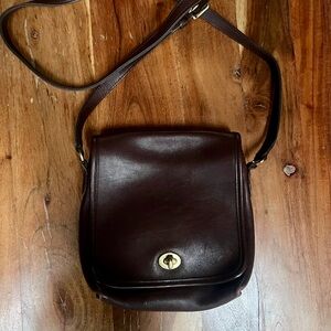 VINTAGE COACH 9076 BROWN LEATHER COMPANION FLAP SHOULDER BAG
